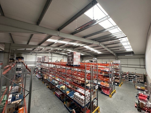 Cliftonhall Rd, Newbridge for lease - Interior Photo - Image 2 of 16