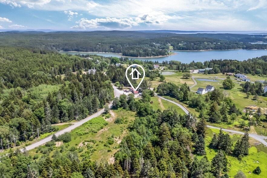 40 North Rd, Swans Island, ME for sale - Building Photo - Image 2 of 33