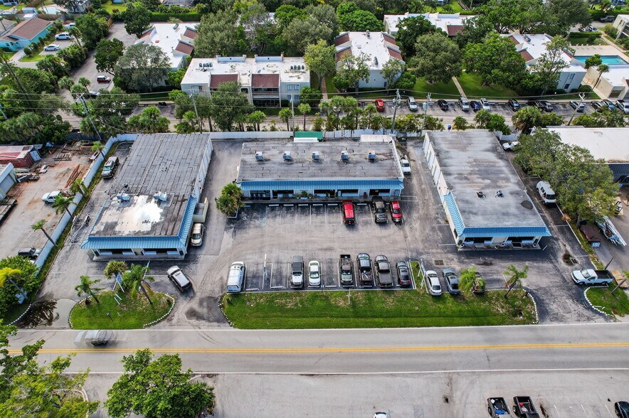 Portfolio Sale of 3 Buildings on 1 Lot portefeuille de 3 propriétés à vendre sur LoopNet.ca - Photo du bâtiment - Image 1 de 17