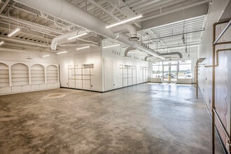 11417 Slide Rd, Lubbock, TX for lease Interior Photo- Image 2 of 6