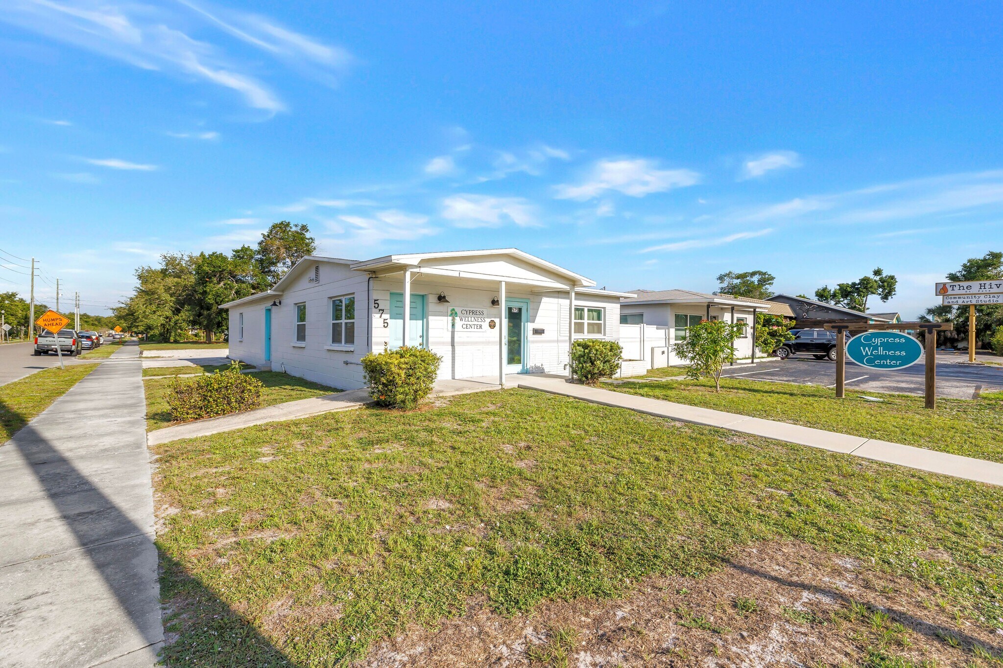 575 49th St S, Saint Petersburg, FL à vendre Photo du bâtiment- Image 1 de 15