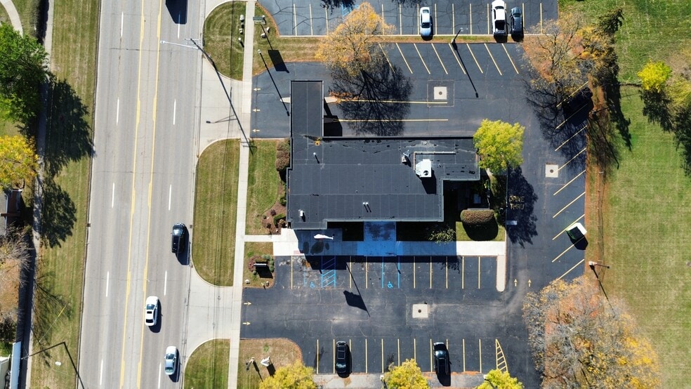 28455 Schoenherr Rd, Warren, MI à louer - Photo du bâtiment - Image 3 de 3