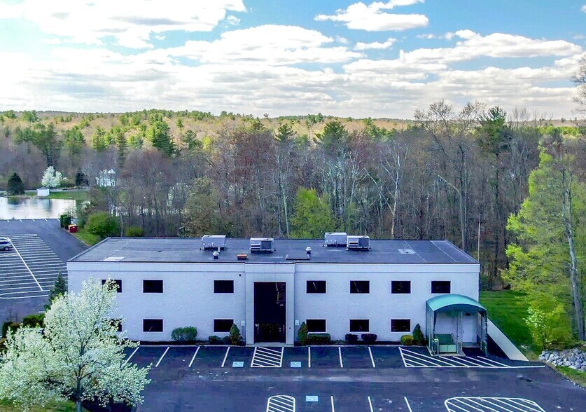 42 Route 111, Derry, NH à vendre - Photo du bâtiment - Image 3 de 5