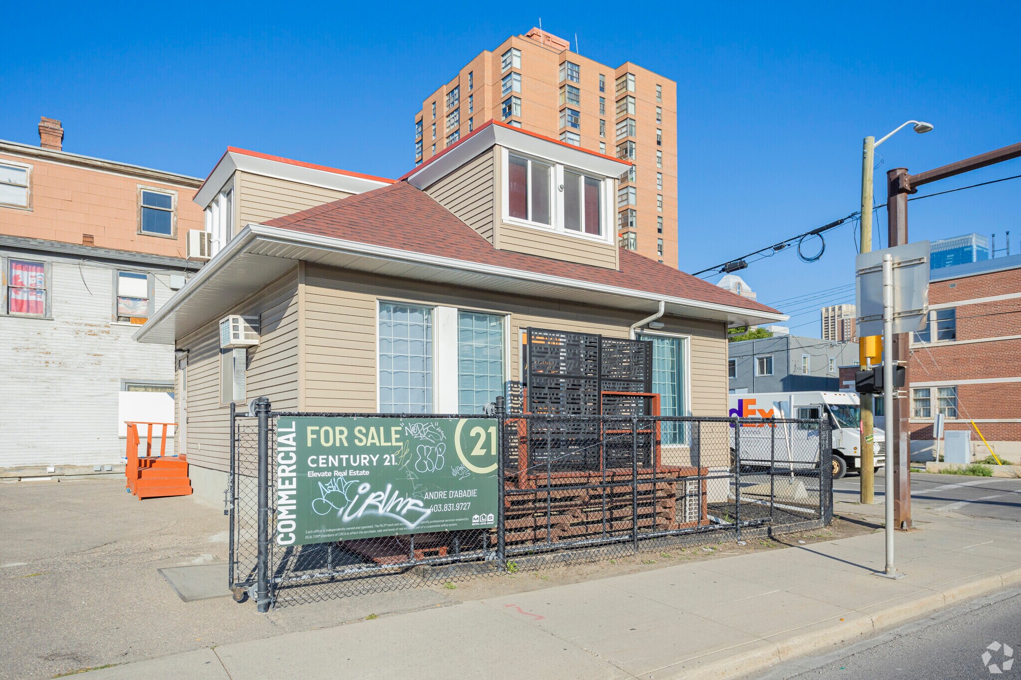 1501 1st St SE, Calgary, AB à vendre Photo principale- Image 1 de 1