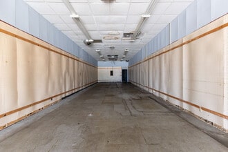 2400-2560 W Prospect Rd, Ashtabula, OH à louer Photo intérieure- Image 2 de 4