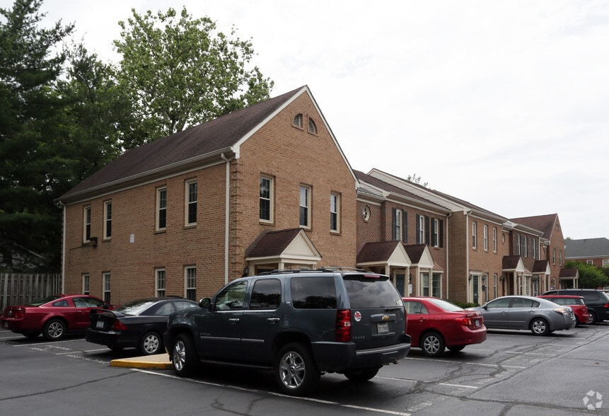 9250-9254 Mosby St, Manassas, VA à vendre - Photo du bâtiment - Image 2 de 3