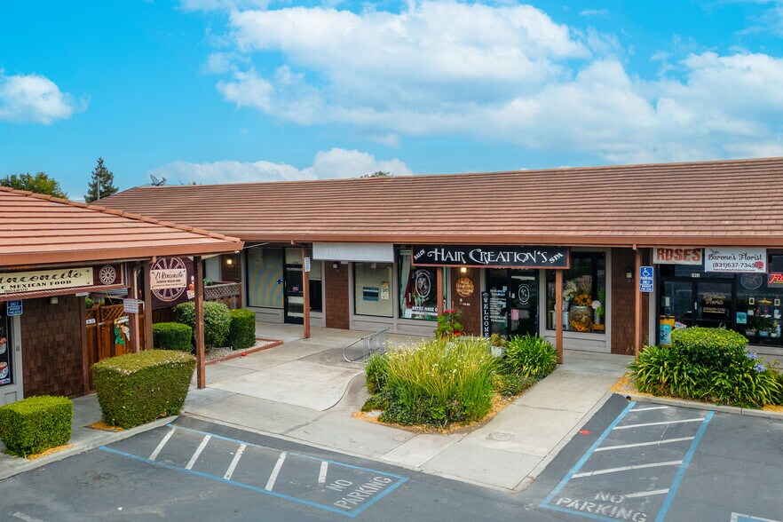 191 San Felipe Rd, Hollister, CA à louer - Photo du bâtiment - Image 2 de 44