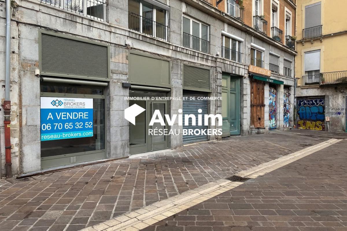 Retail in Grenoble for sale Building Photo- Image 1 of 26