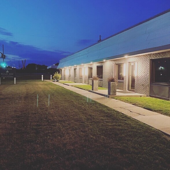 4501-4509 S 96th St, Omaha, NE à louer - Photo du bâtiment - Image 2 de 4