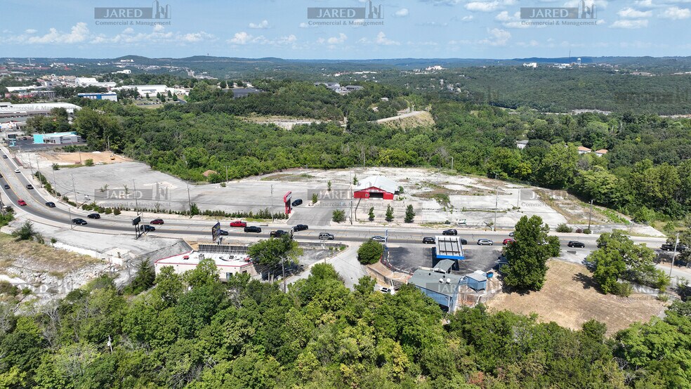 1157 W Hwy 76, Branson, MO à louer - Photo du bâtiment - Image 3 de 12