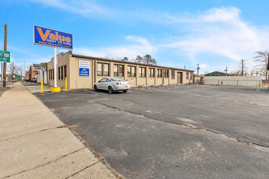 785 Page Blvd, Springfield, MA à vendre - Photo du bâtiment - Image 2 de 21