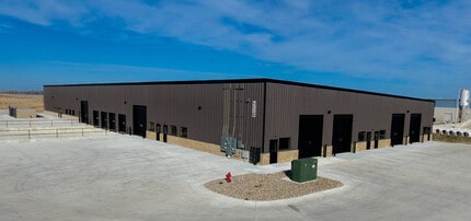 2251 Shiloh Rose Pky SW, Bondurant, IA for lease Interior Photo- Image 1 of 3