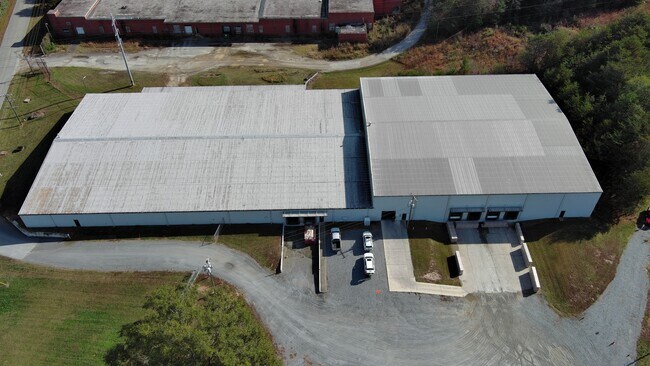 Plus de détails pour 113 Industrial Park Dr, Lincolnton, NC - Industriel à louer
