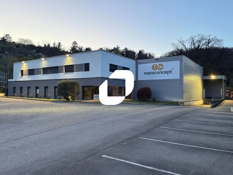 Flex in Chaponost for lease - Building Photo - Image 2 of 26