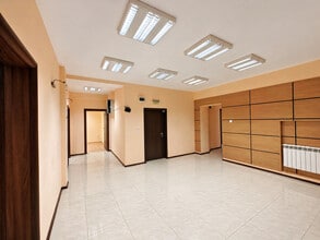 Bureau dans 15 Ulitsa Graf Ignatiev, Sofia à louer Photo intérieure- Image 2 de 18
