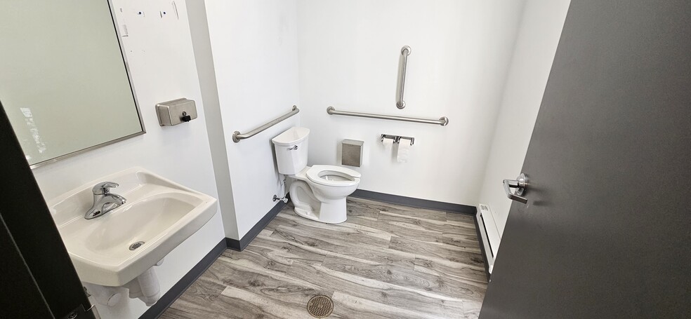 2655-2711 S Dixie Hwy, Kettering, OH for lease - Interior Photo - Image 2 of 25