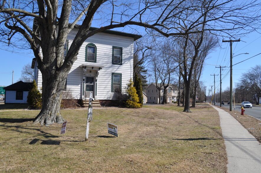 110 Main St, East Hartford, CT à vendre - Photo principale - Image 1 de 1