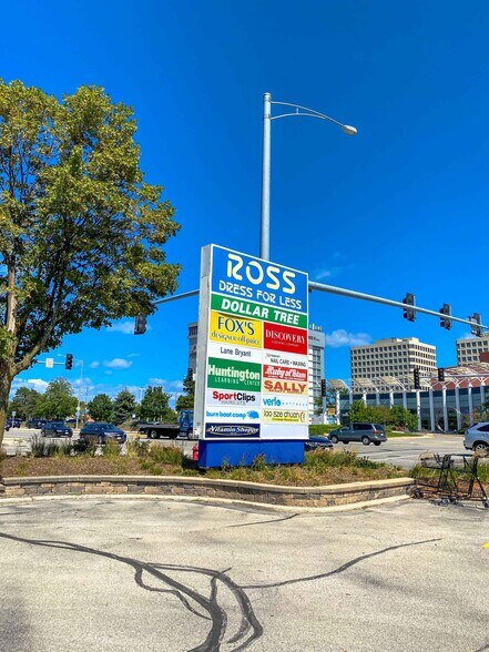 9410-9466 Skokie Blvd, Skokie, IL for lease - Building Photo - Image 2 of 6