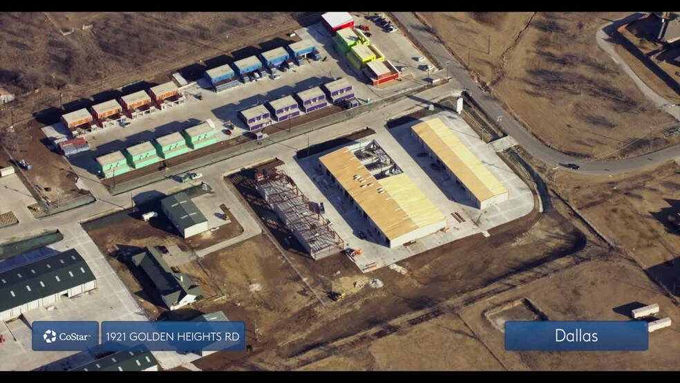 1919 Golden Heights Rd, Fort Worth, TX à louer - Vidéo aérienne - Image 2 de 19