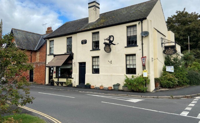 Triangle The, Kenton à vendre - Photo principale - Image 1 de 5