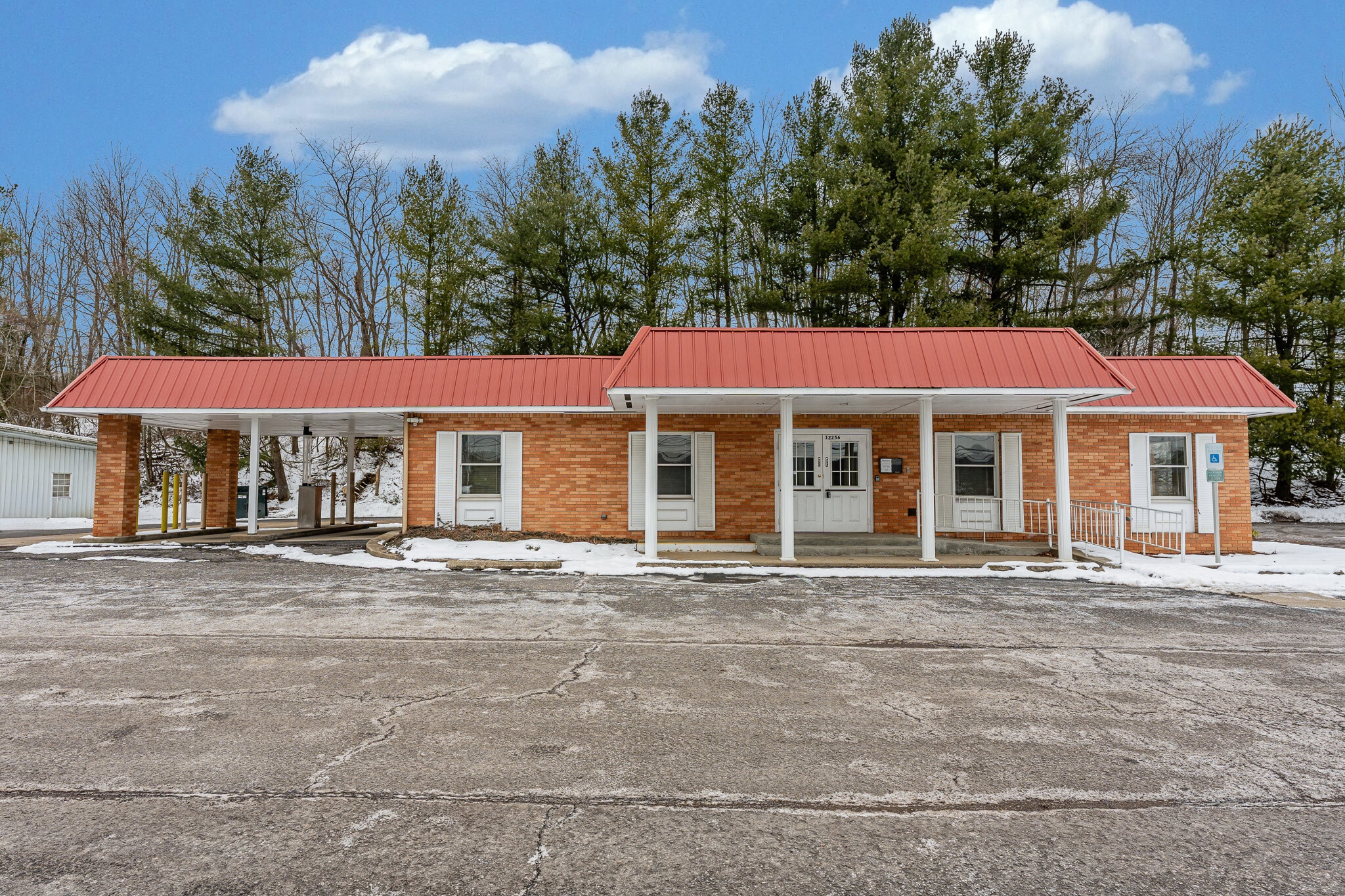 12256 Veterans Memorial Hwy, Reedsville, WV for lease Primary Photo- Image 1 of 15