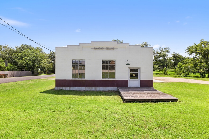 404 Nugent ave, Johnson City, TX for sale - Building Photo - Image 3 of 45