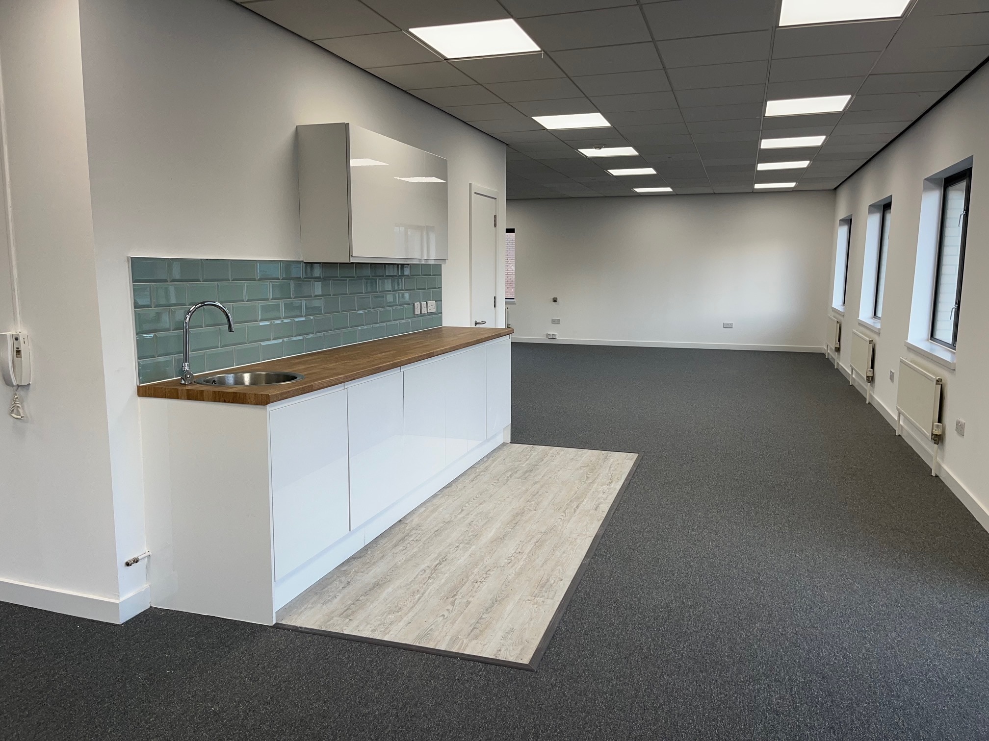 341 Springhill Pky, Baillieston à louer Photo intérieure- Image 1 de 2