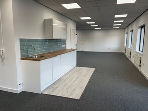 341 Springhill Pky, Baillieston à louer Photo intérieure- Image 1 de 2