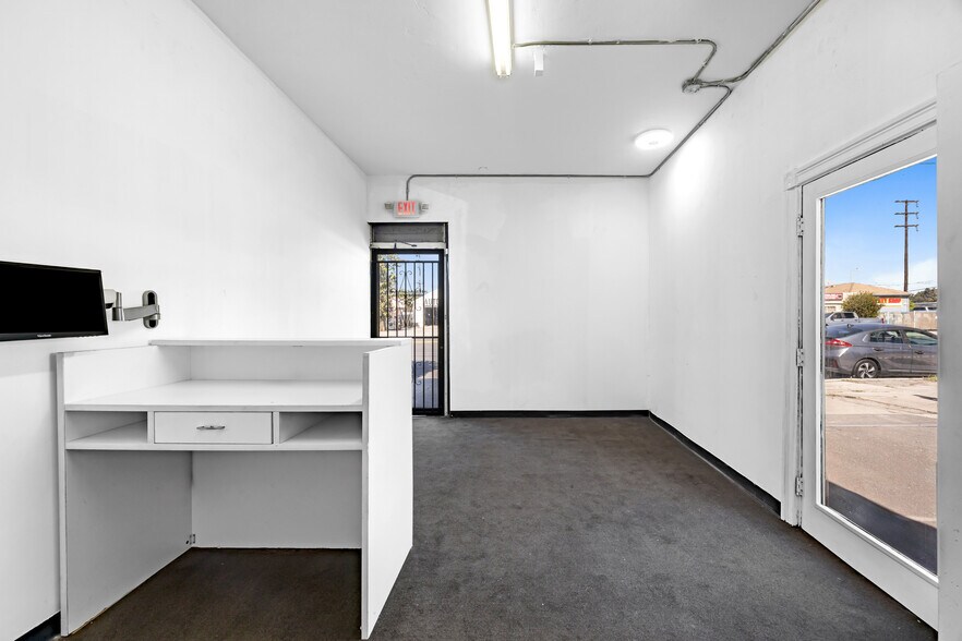 1418 E Pacific Coast Hwy, Wilmington, CA à louer - Photo du bâtiment - Image 2 de 16