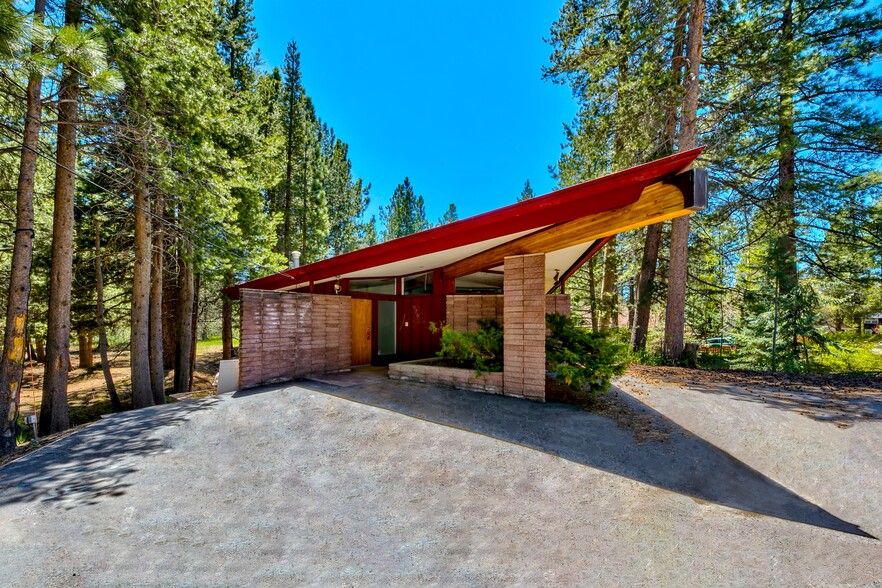 976 Edgewood Cir, South Lake Tahoe, CA for sale - Building Photo - Image 1 of 10