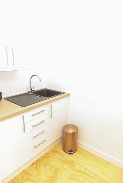 Baron Way, Carlisle for lease - Interior Photo - Image 3 of 5
