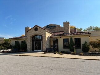 Plus de détails pour 25001 Country Club Blvd, North Olmsted, OH - Commerce de détail à vendre