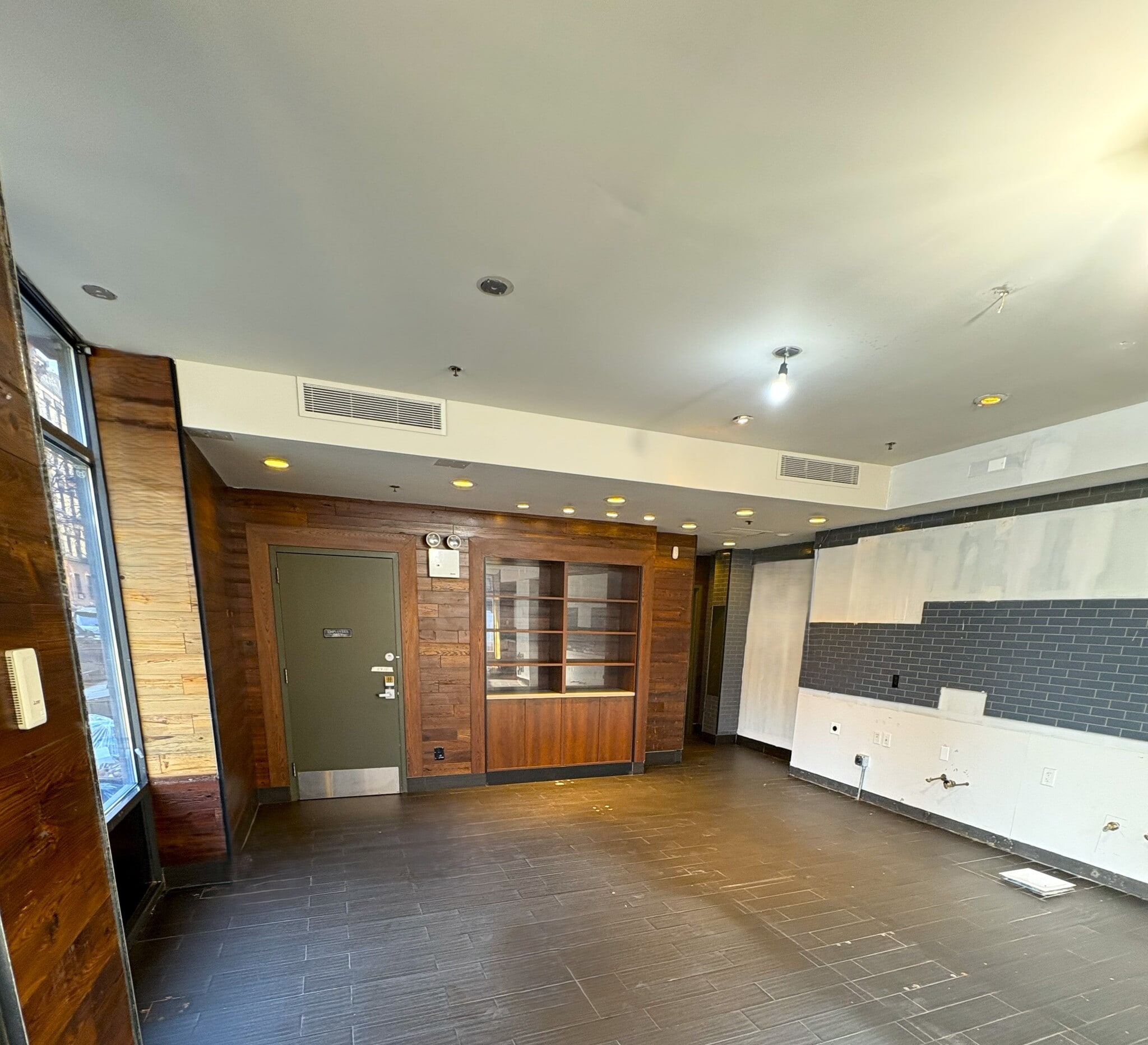 219 1st Ave, New York, NY à louer Photo intérieure- Image 1 de 2