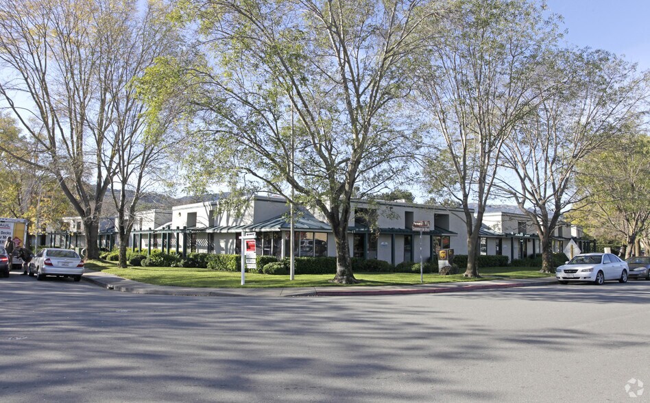 14 Commercial Blvd, Novato, CA à vendre - Photo principale - Image 1 de 28