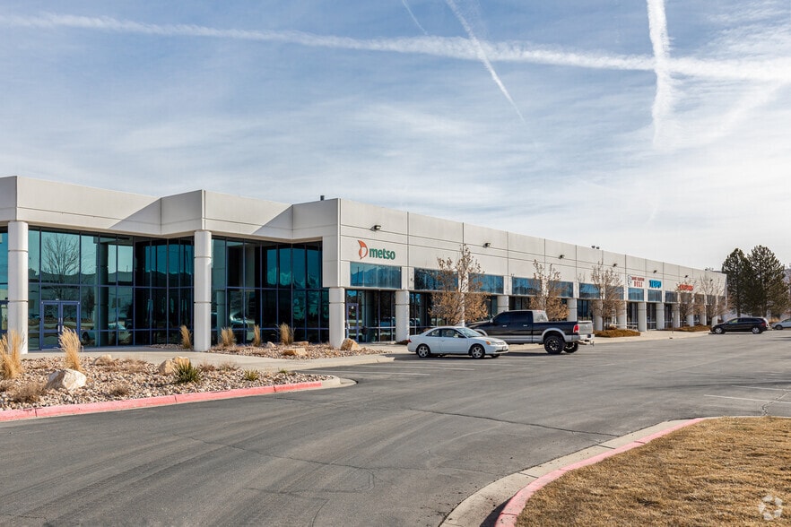 3676 W California Ave, Salt Lake City, UT for lease - Primary Photo - Image 1 of 6