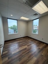 703 S Church St, Georgetown, TX for lease Interior Photo- Image 1 of 5