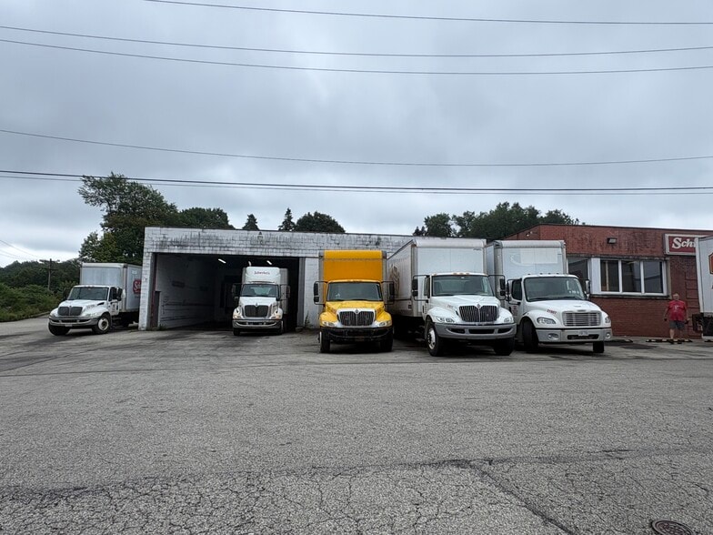 4315 Walnut St, McKeesport, PA à louer - Photo du bâtiment - Image 2 de 18