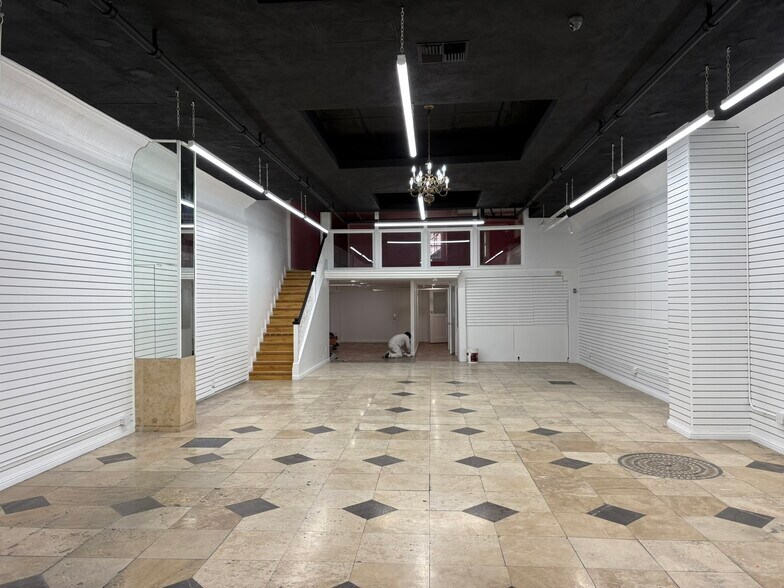 108 W 4th St, Santa Ana, CA for lease - Interior Photo - Image 3 of 6
