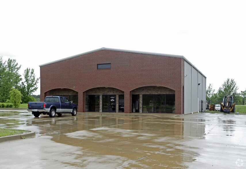 8489 Industrial Dr, Olive Branch, MS à louer - Photo du bâtiment - Image 2 de 5