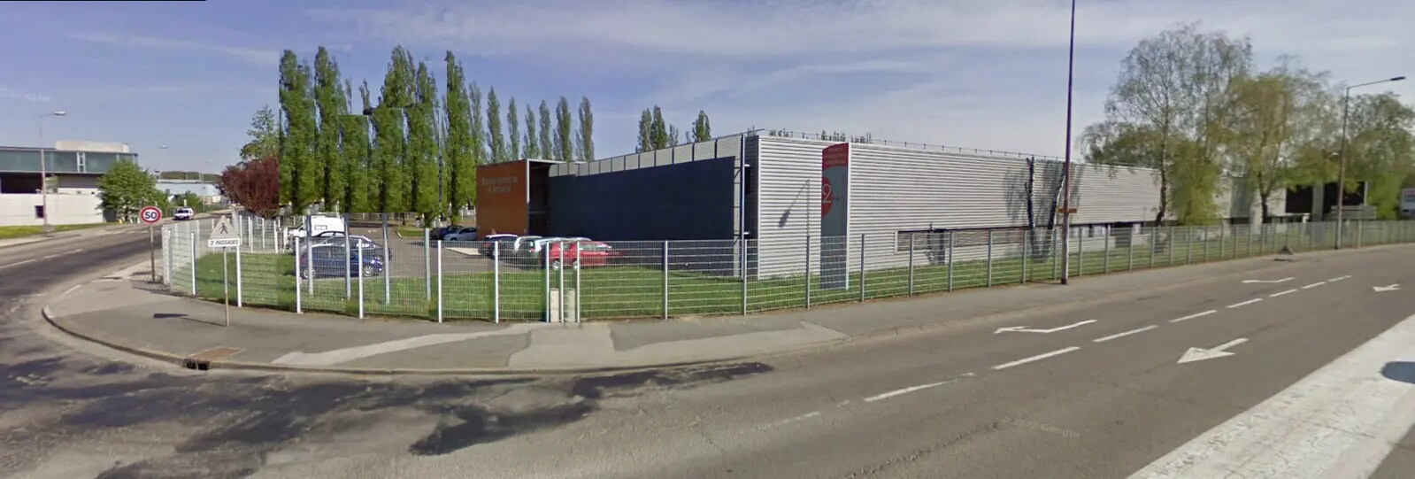 Flex in Besançon for lease Building Photo- Image 1 of 8