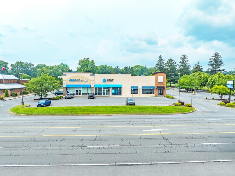 1597 N Susquehanna Trl, Selinsgrove, PA for sale - Building Photo - Image 1 of 7