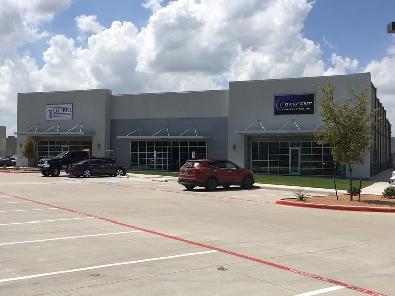 2560 Technology Dr, Plano, TX for lease - Building Photo - Image 2 of 7