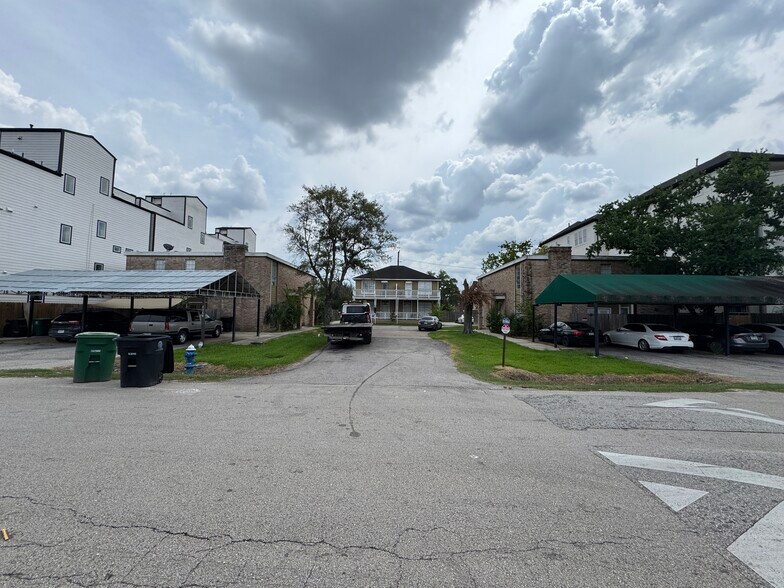 5621 Val Verde St, Houston, TX à vendre - Photo du bâtiment - Image 2 de 8