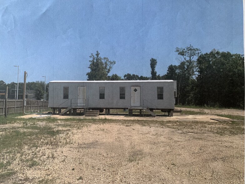 14005 Airline Hwy, Baton Rouge, LA à louer - Photo du bâtiment - Image 2 de 4