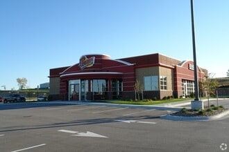 7809-7949 Towne Center Pky, Papillion, NE for lease Interior Photo- Image 1 of 1