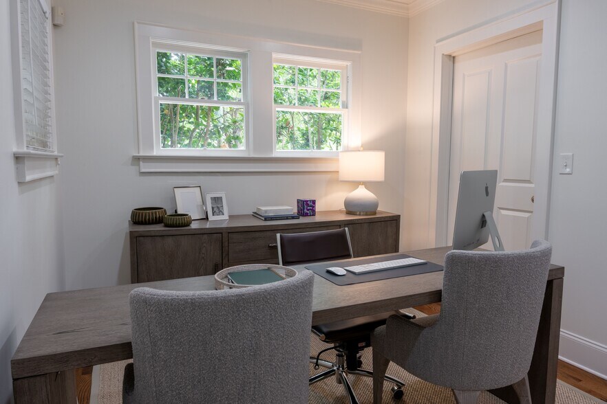 1124 Canton St, Roswell, GA for lease - Building Photo - Image 3 of 7