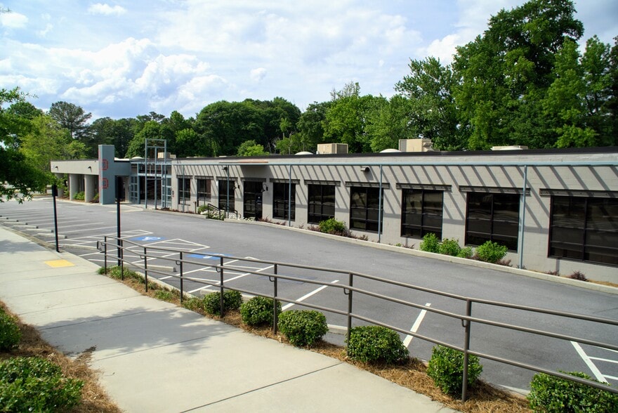 3453 Pierce Dr NE, Chamblee, GA for sale - Building Photo - Image 1 of 10