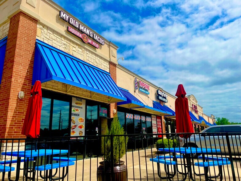 801 S Main St, Keller, TX à louer - Photo du bâtiment - Image 2 de 3