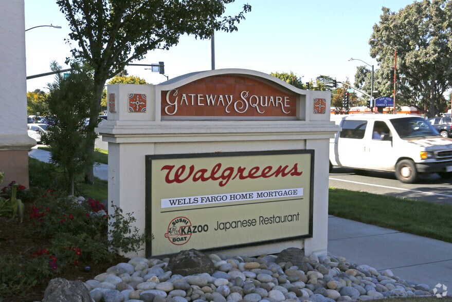 10-130 E Hamilton Ave, Campbell, CA à louer - Photo du bâtiment - Image 3 de 9