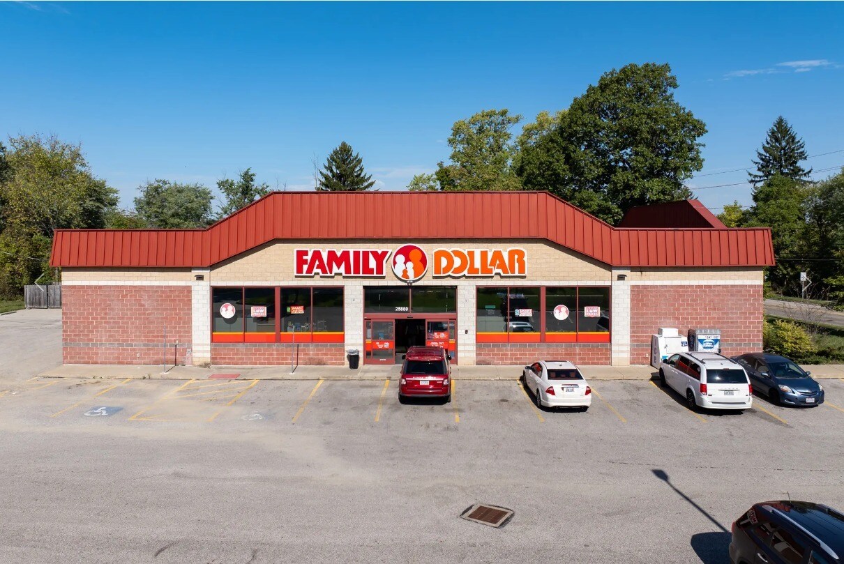 Dollar Store Portfolio OH portefeuille de 8 propriétés à vendre sur LoopNet.ca Photo principale- Image 1 de 9